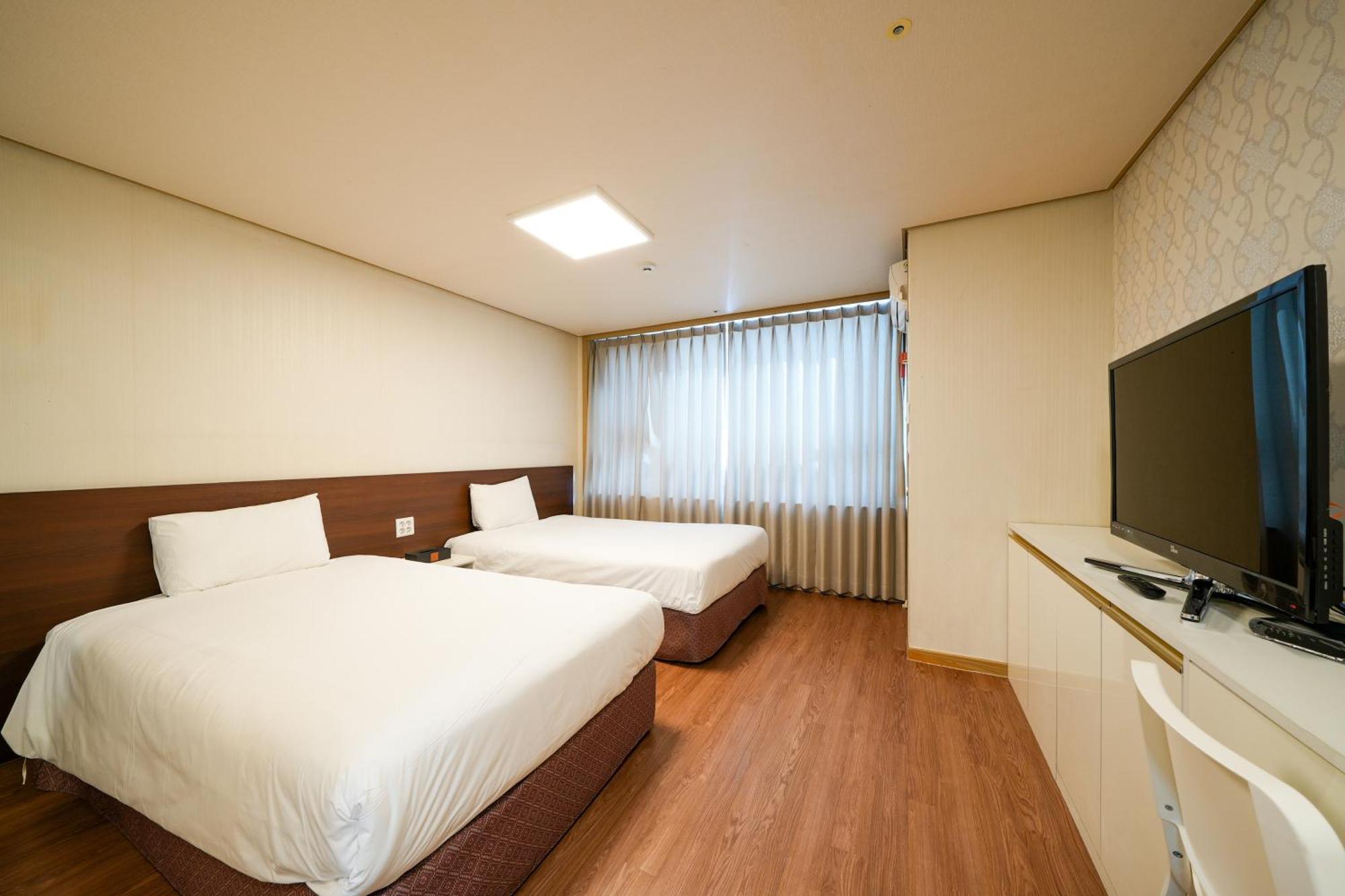 Khách sạn Aventree Yeouido 3*